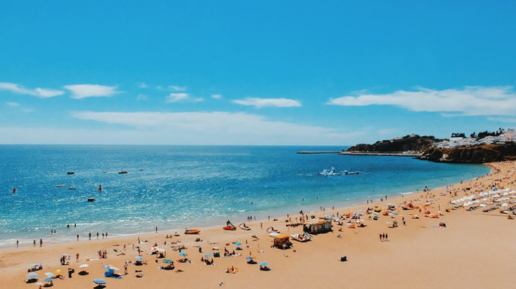 sunny beach in albufeira